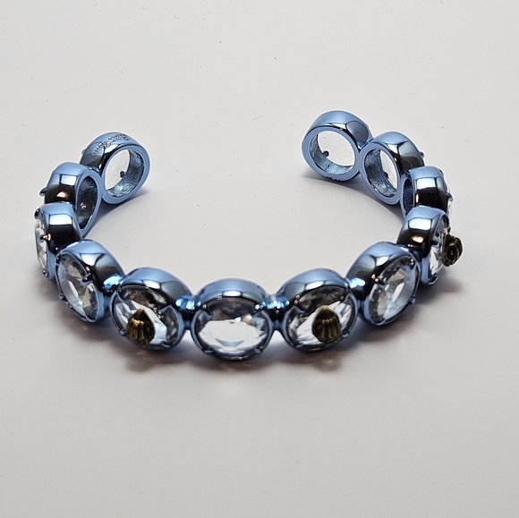 Kurt Geiger London Metallic Blue Eagle Head Earring and Cuff Set - Picture 7 of 9